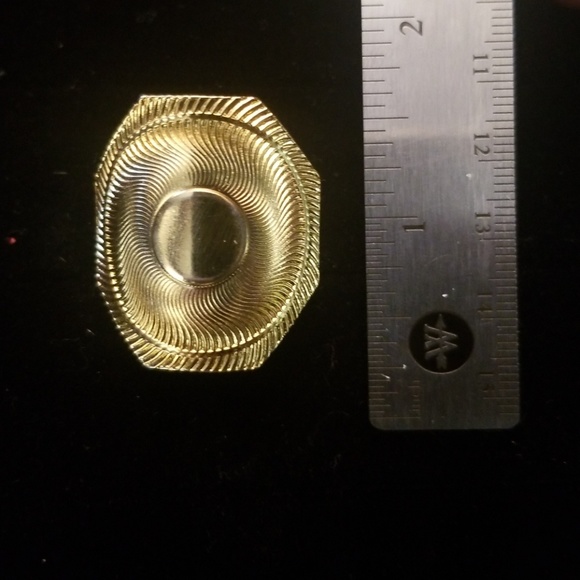 Ring - Picture 3 of 3